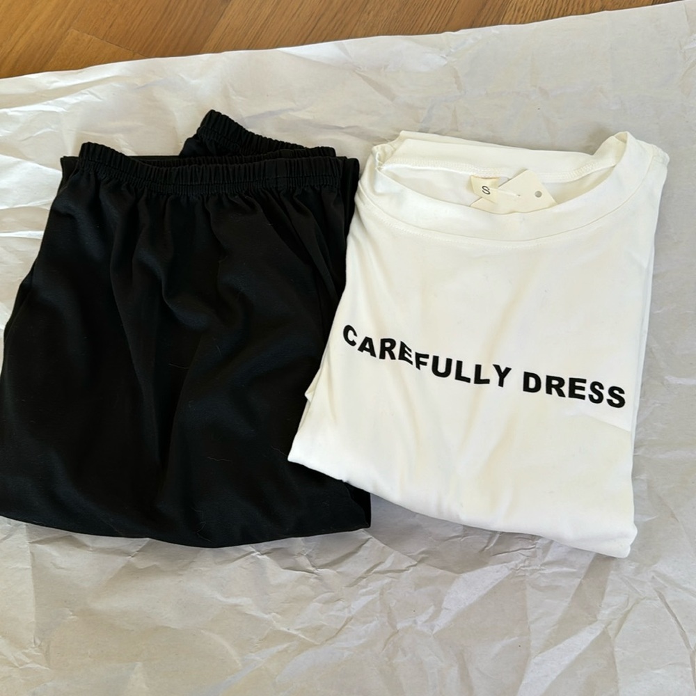 Size small leggings and top set